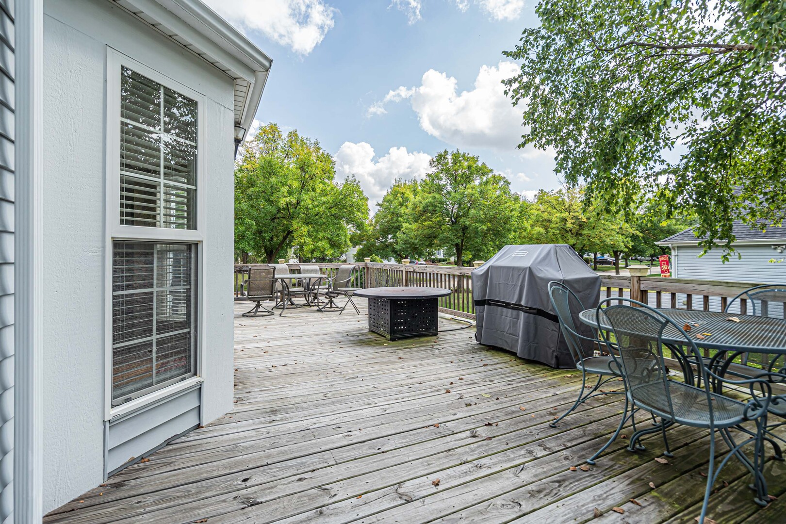 327 Garrison Circle, Port Barrington, IL 60010