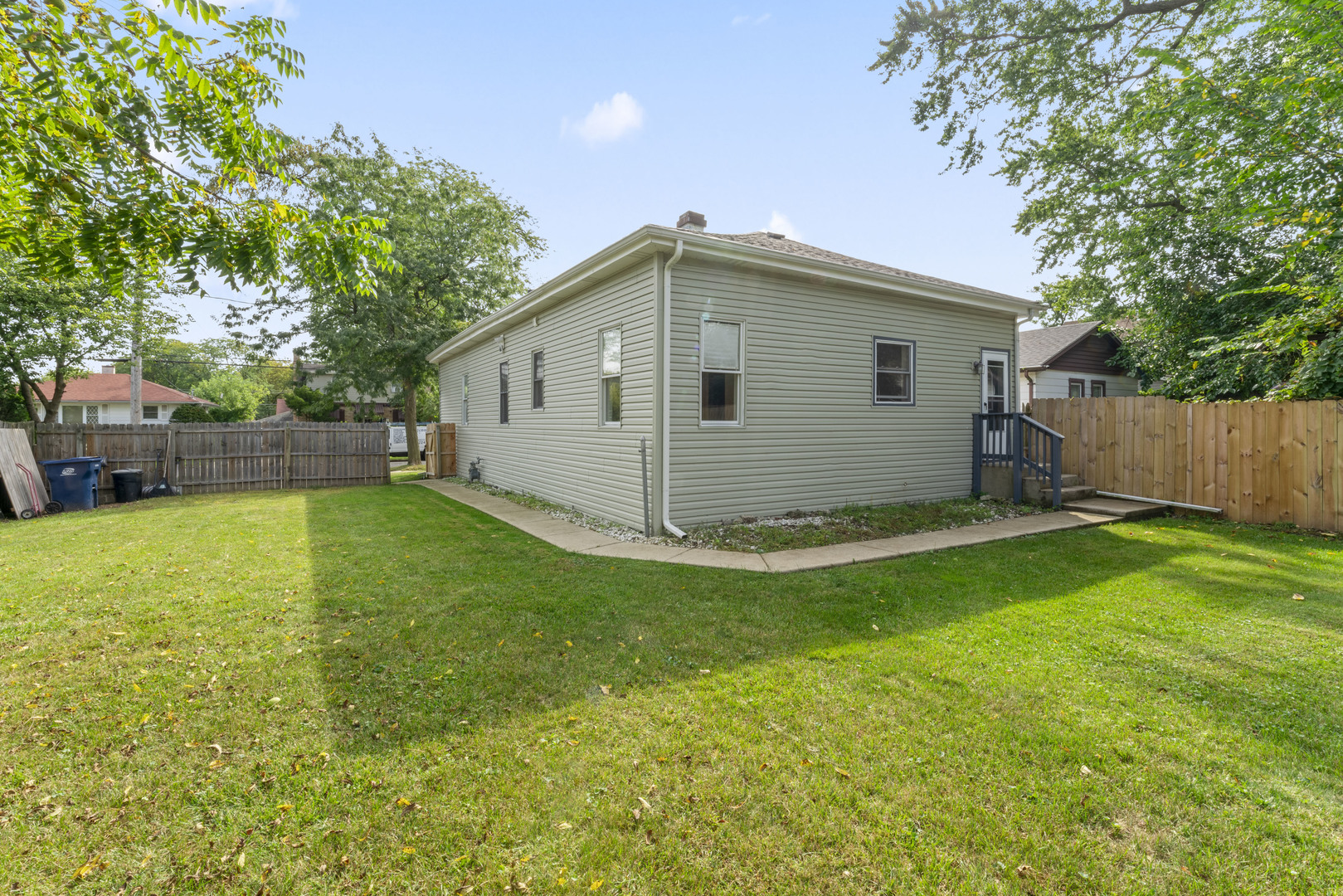 1038 Indiana Avenue, Waukegan, IL 60085