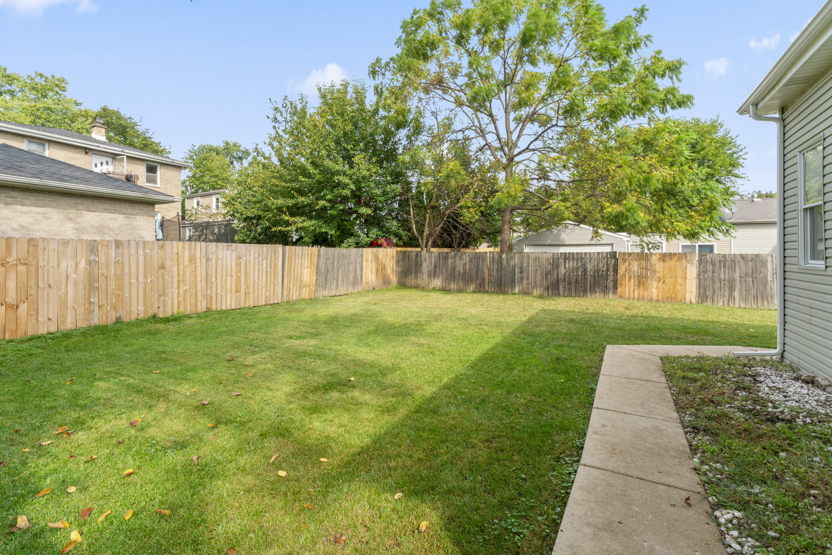 1038 Indiana Avenue, Waukegan, IL 60085