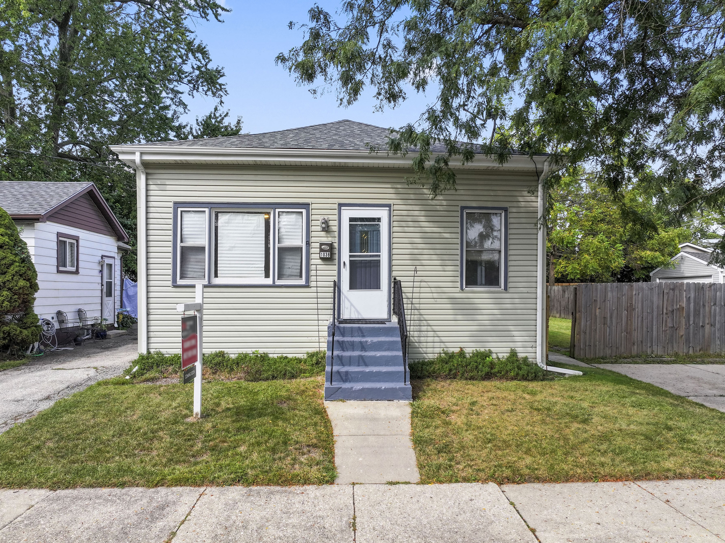 1038 Indiana Avenue, Waukegan, IL 60085