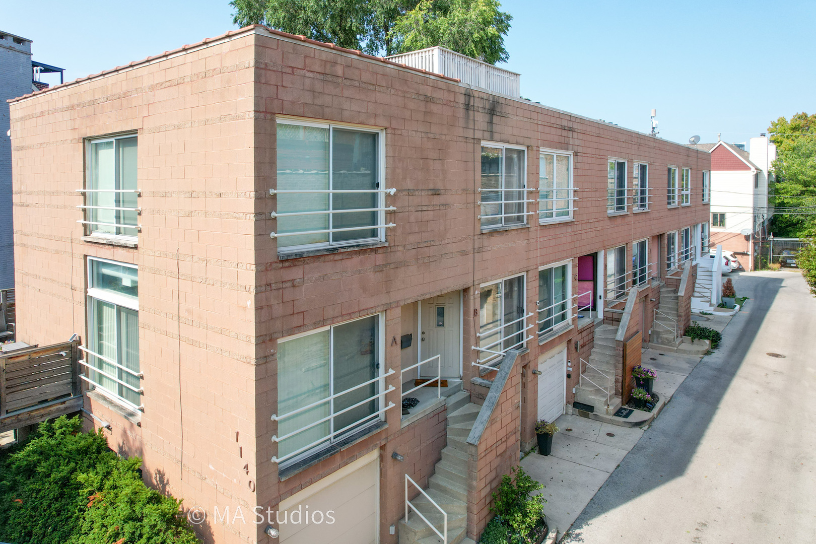 1140 W Newport Avenue #H, Chicago, IL 60657