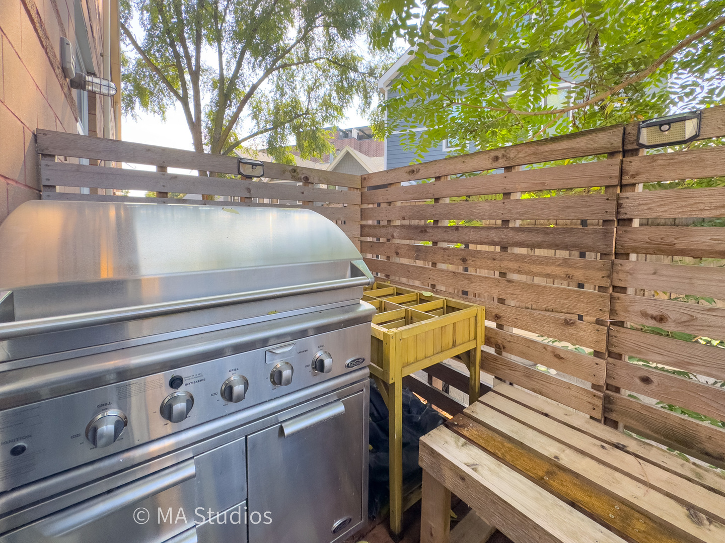 1140 W Newport Avenue #H, Chicago, IL 60657