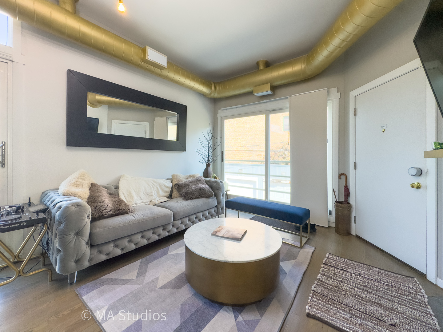 1140 W Newport Avenue #H, Chicago, IL 60657