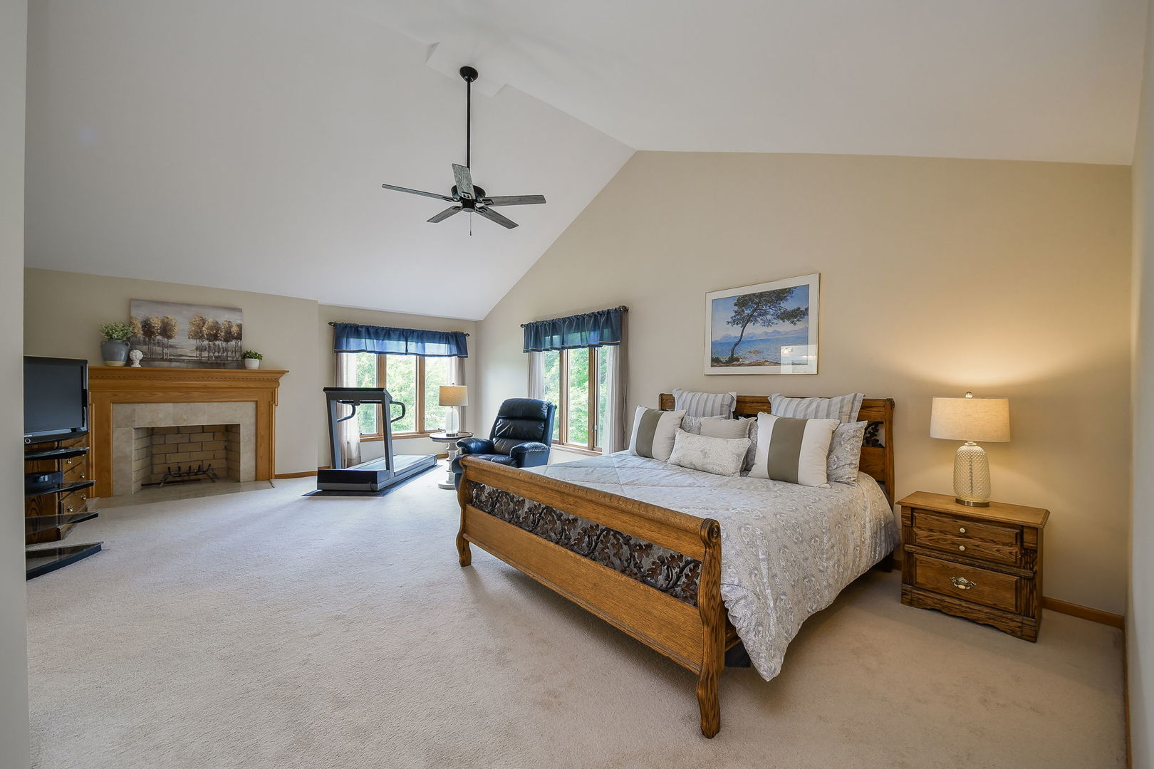 26W199 Klein Creek Drive, Winfield, IL 60190