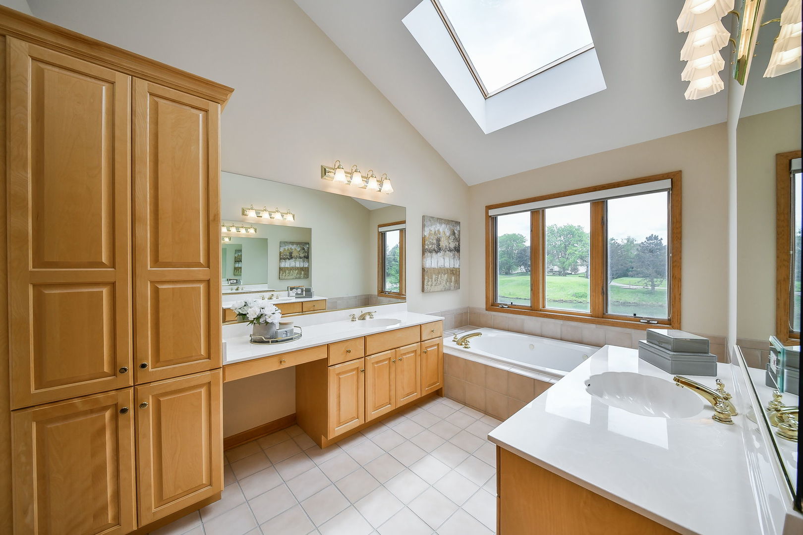 26W199 Klein Creek Drive, Winfield, IL 60190