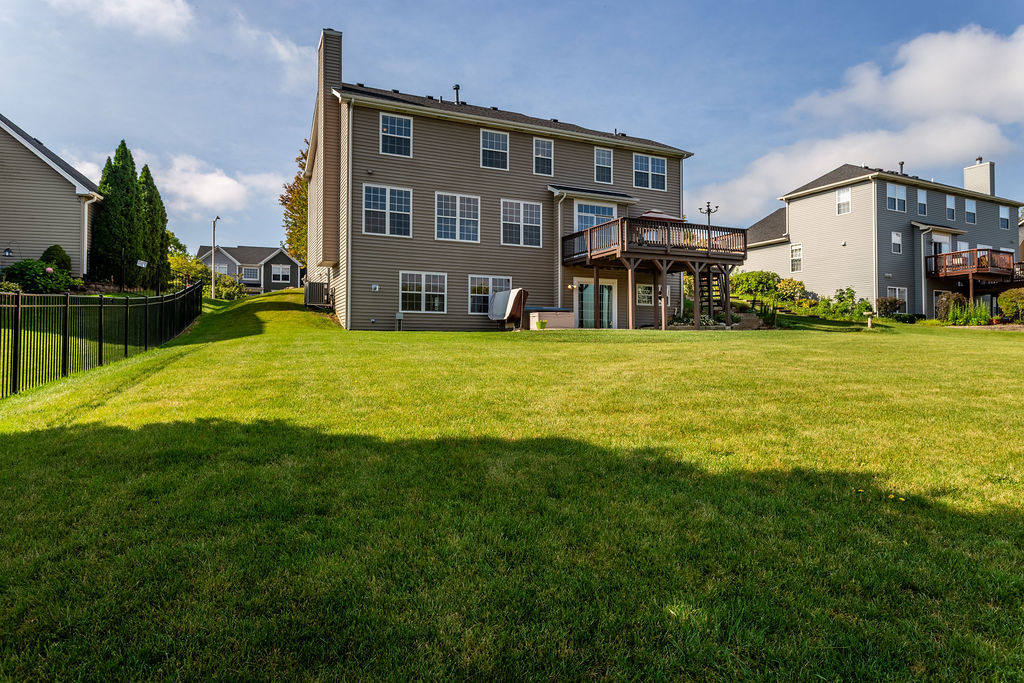 3835 Parsons Road, Carpentersville, IL 60110