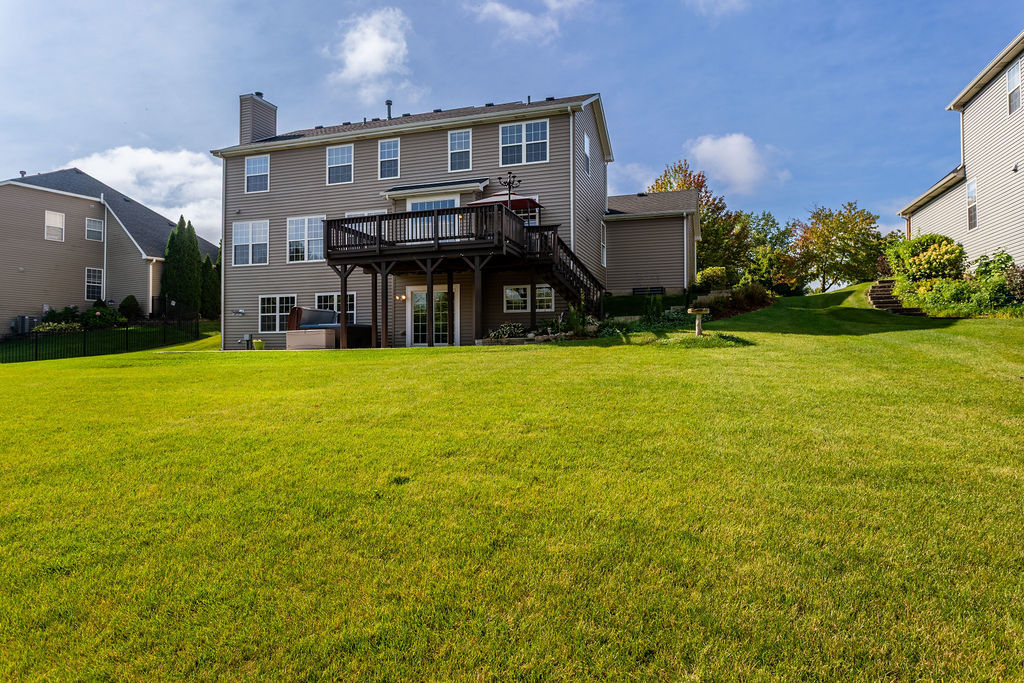 3835 Parsons Road, Carpentersville, IL 60110