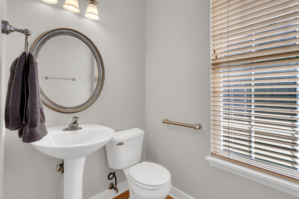 3835 Parsons Road, Carpentersville, IL 60110