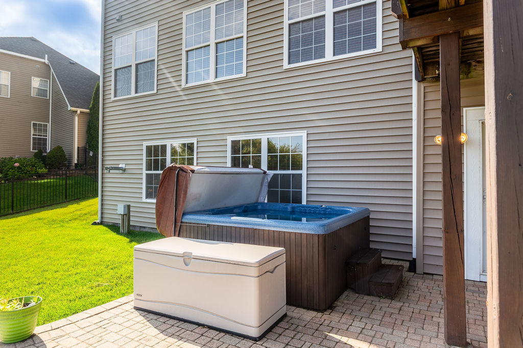 3835 Parsons Road, Carpentersville, IL 60110