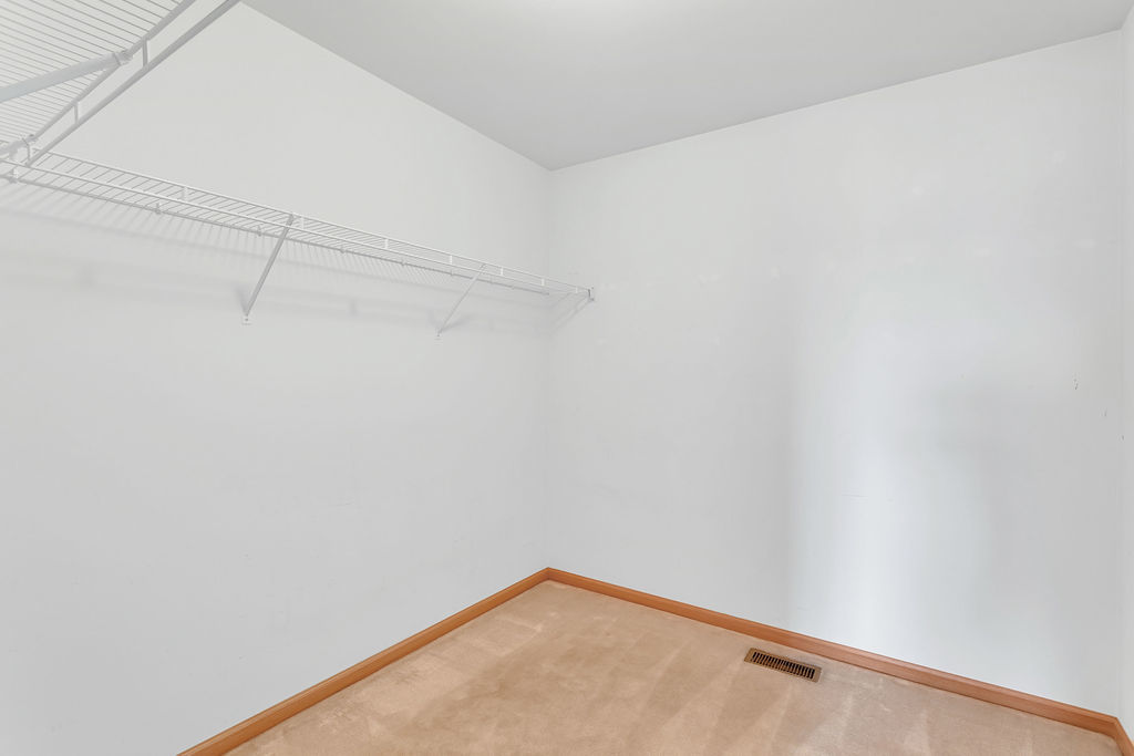 3835 Parsons Road, Carpentersville, IL 60110