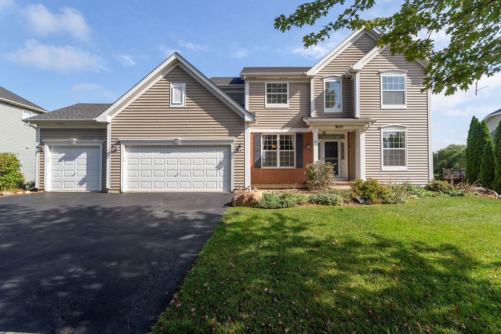 3835 Parsons Road, Carpentersville, IL 60110