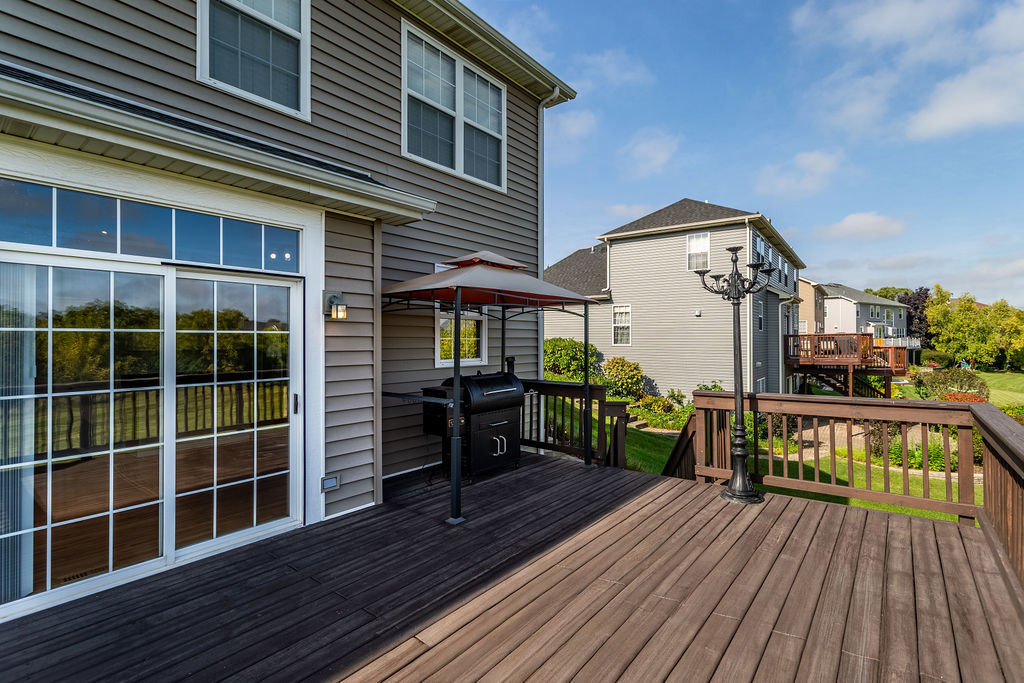 3835 Parsons Road, Carpentersville, IL 60110