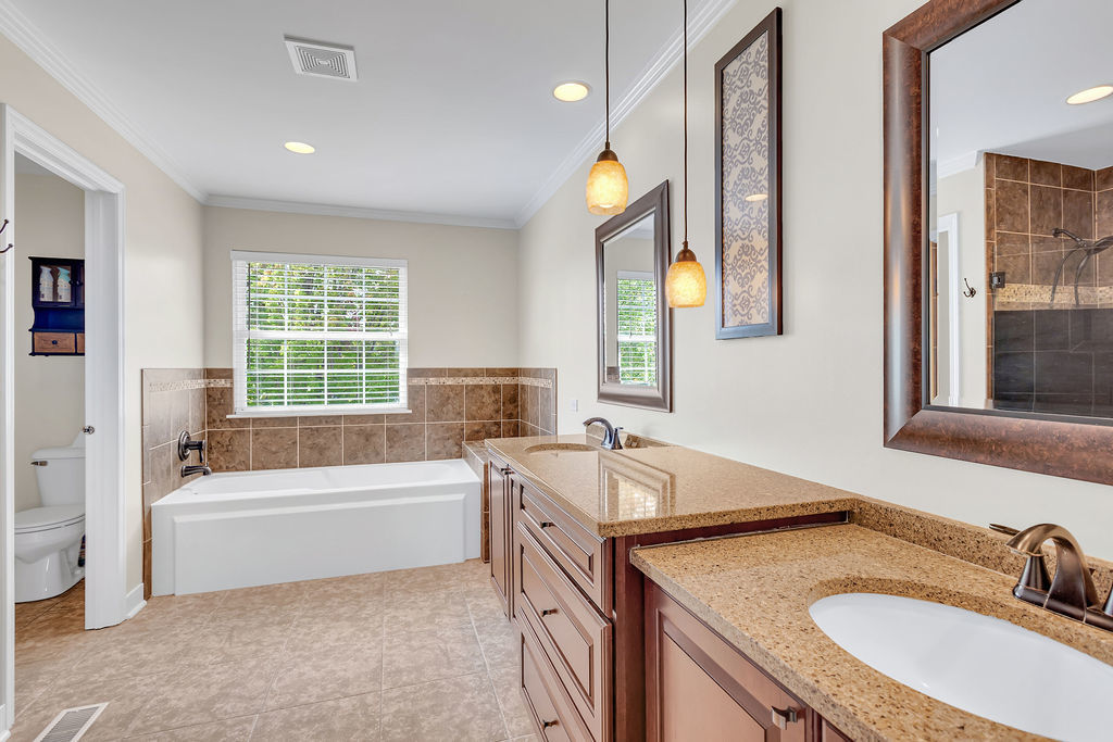 3835 Parsons Road, Carpentersville, IL 60110