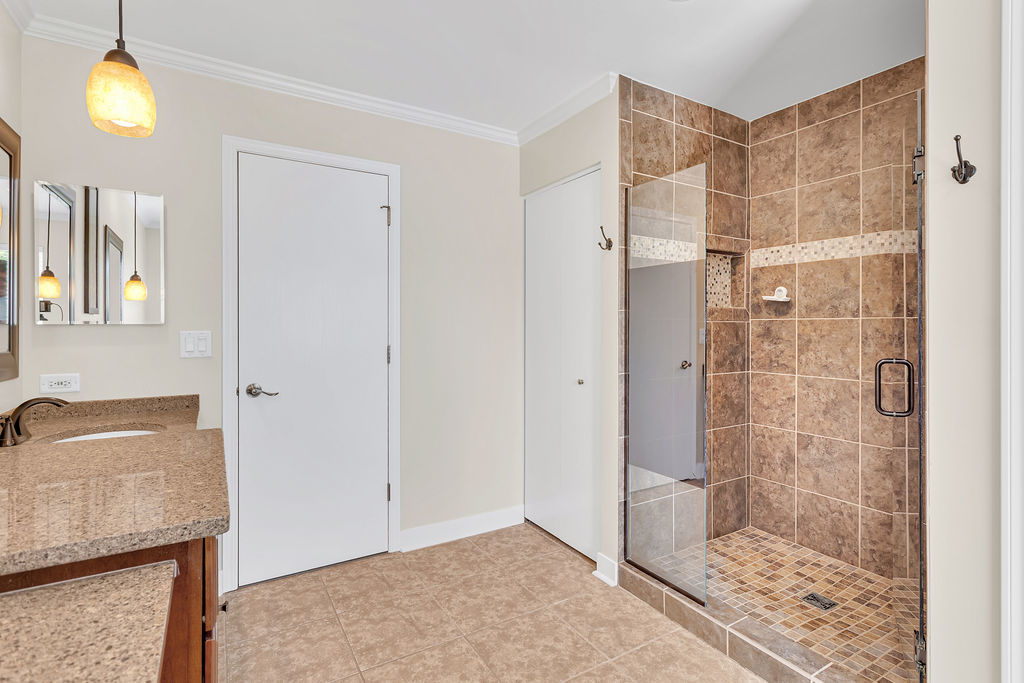 3835 Parsons Road, Carpentersville, IL 60110