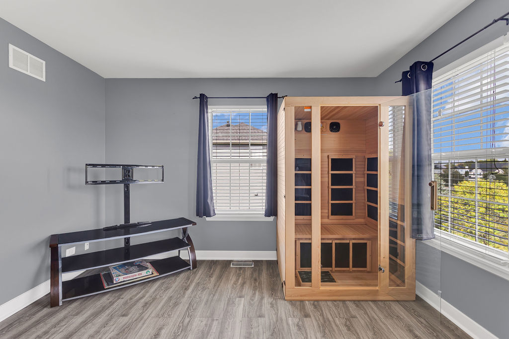 3835 Parsons Road, Carpentersville, IL 60110