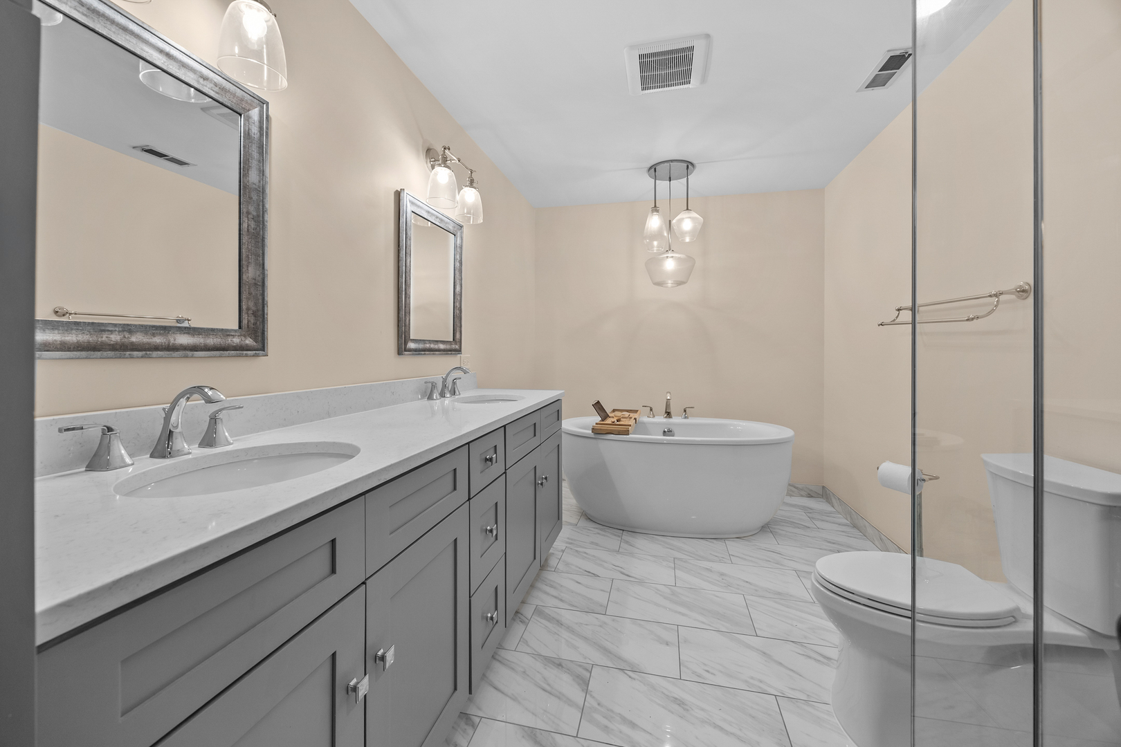 2868 Belle Lane, Schaumburg, IL 60193