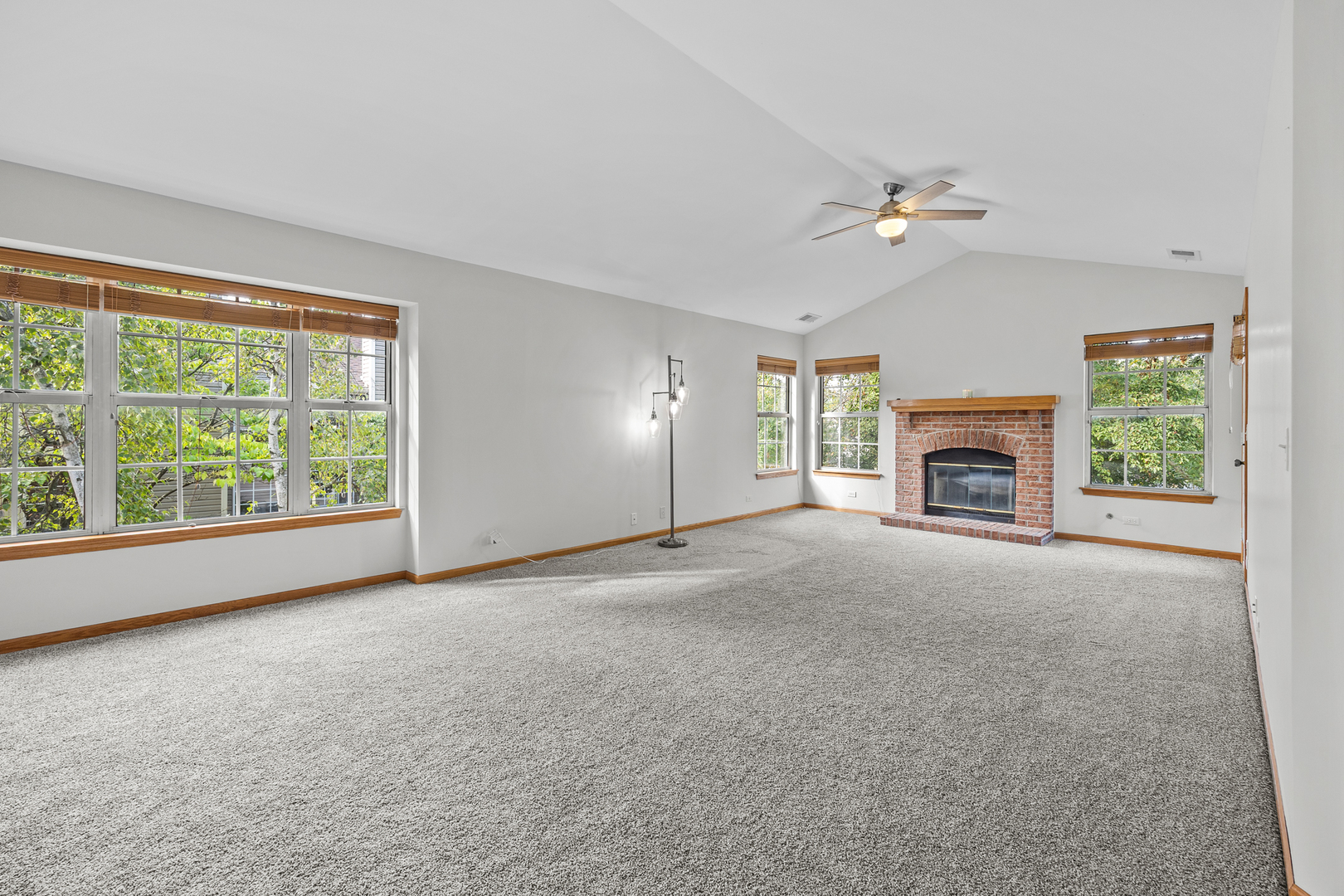 2868 Belle Lane, Schaumburg, IL 60193