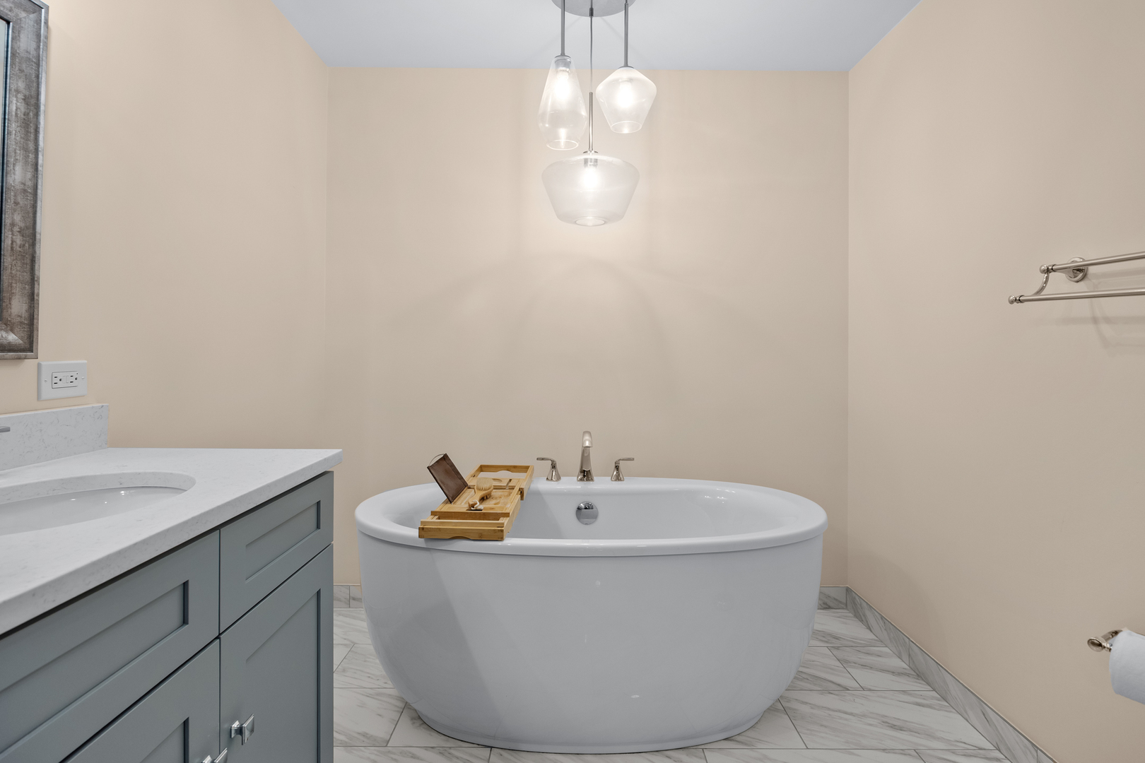 2868 Belle Lane, Schaumburg, IL 60193