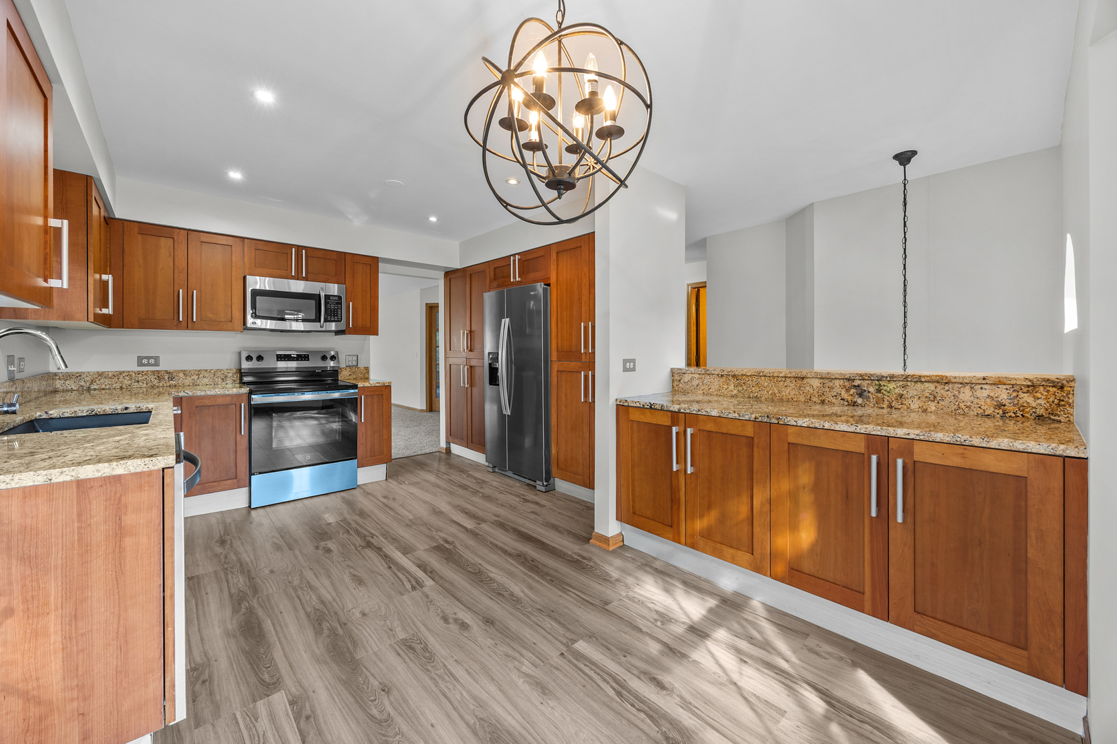 2868 Belle Lane, Schaumburg, IL 60193