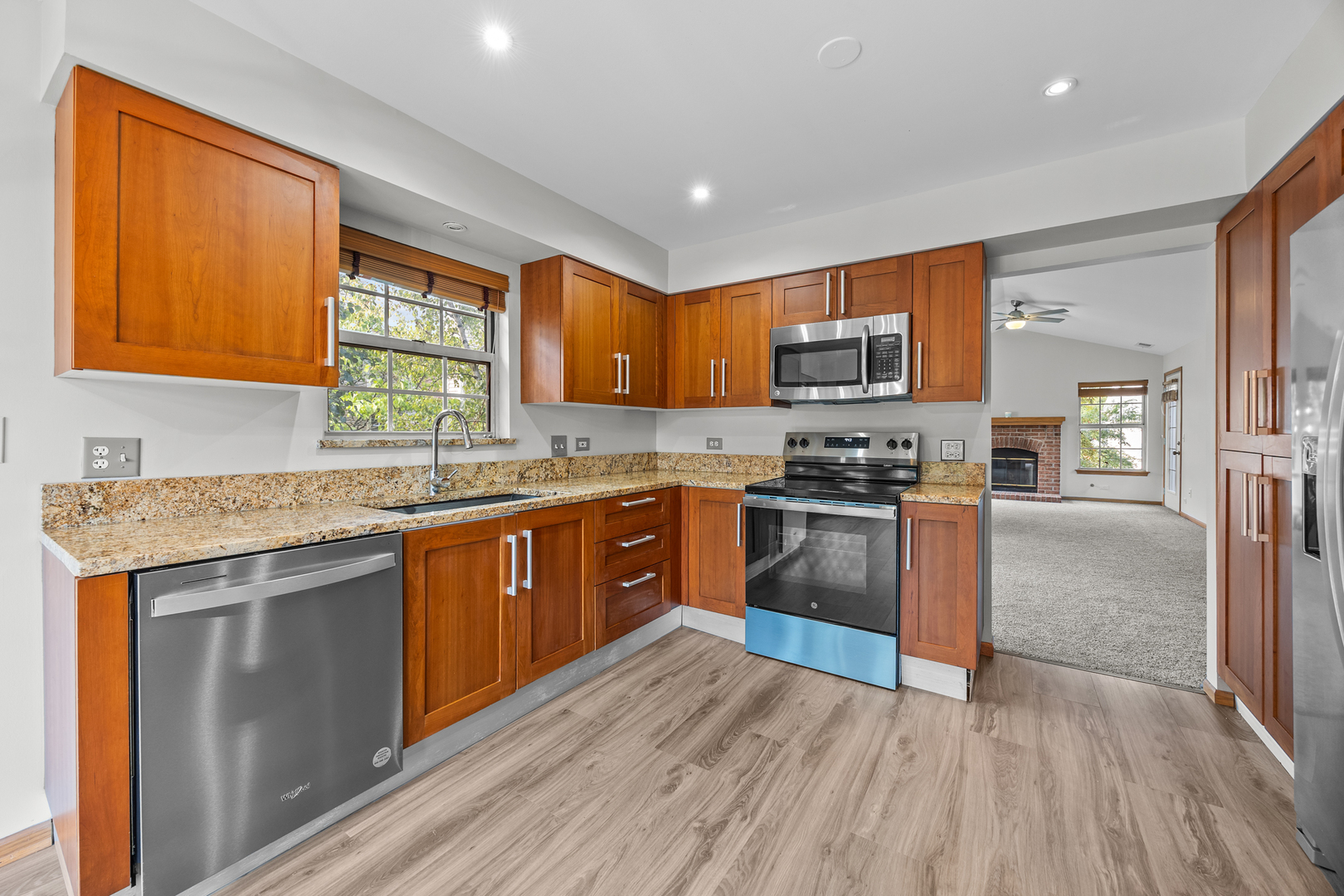 2868 Belle Lane, Schaumburg, IL 60193