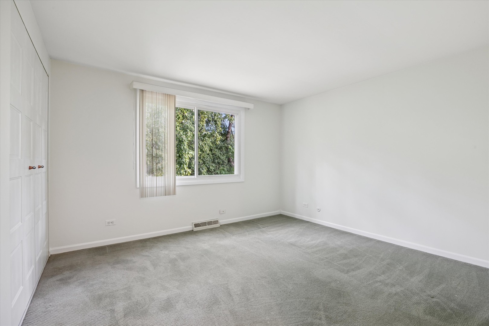 226 Hampshire Lane, Bolingbrook, IL 60440