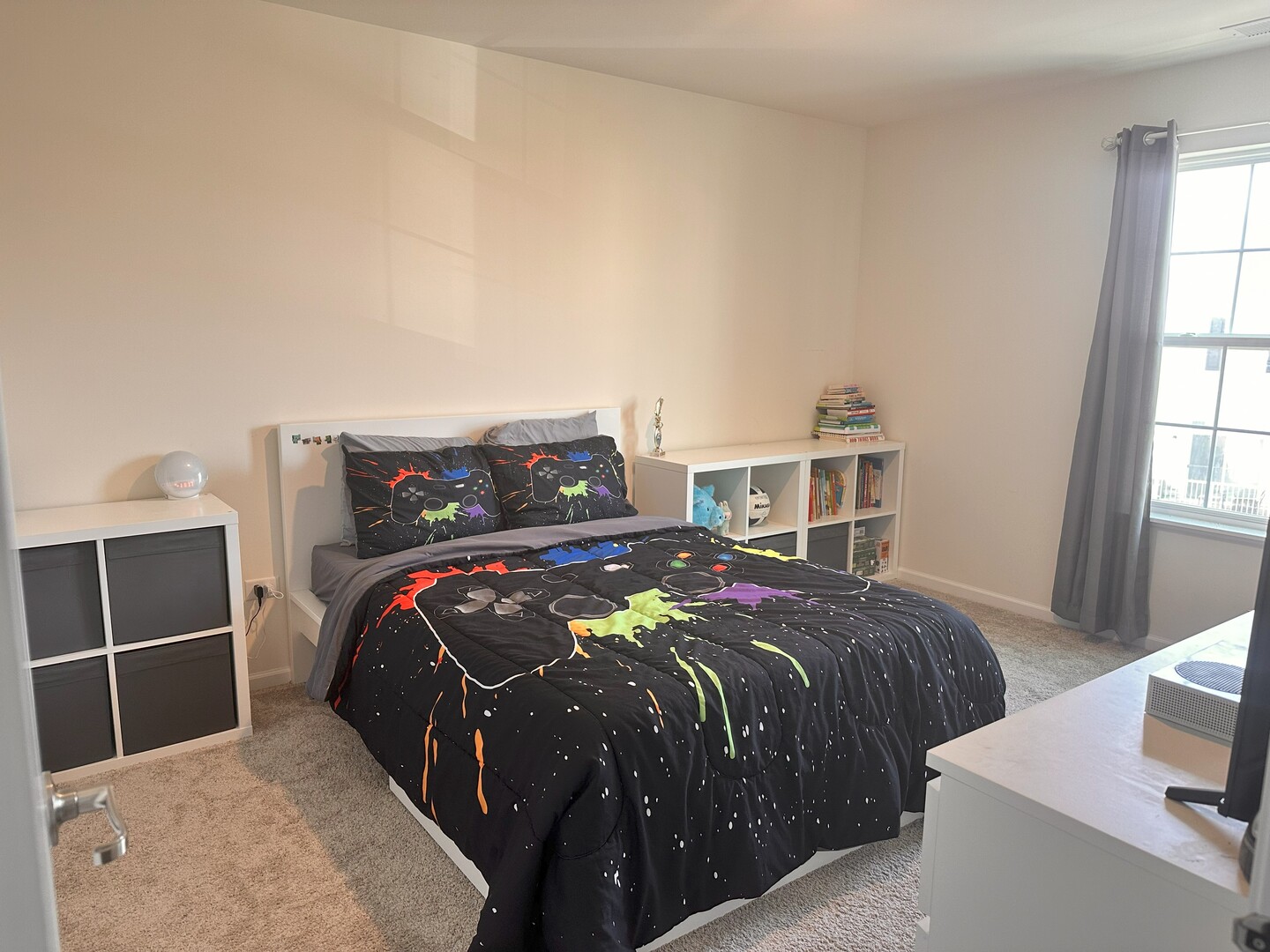 408 Shadow Court, Oswego, IL 60543