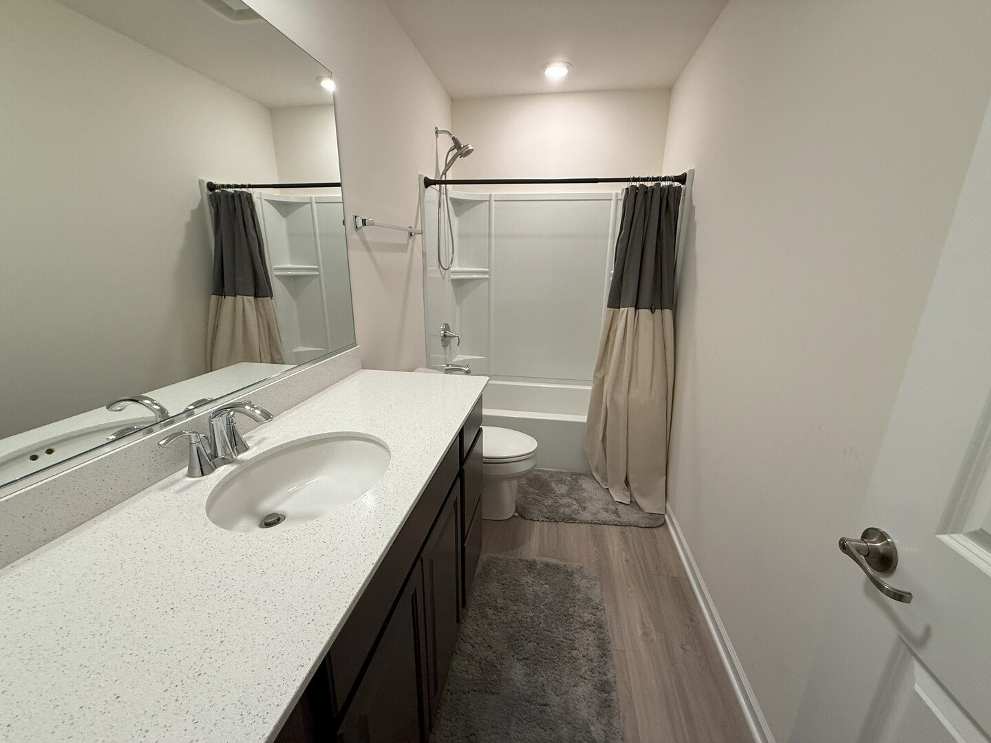 408 Shadow Court, Oswego, IL 60543