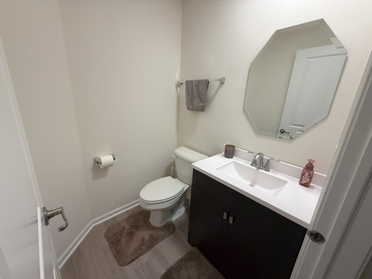 408 Shadow Court, Oswego, IL 60543