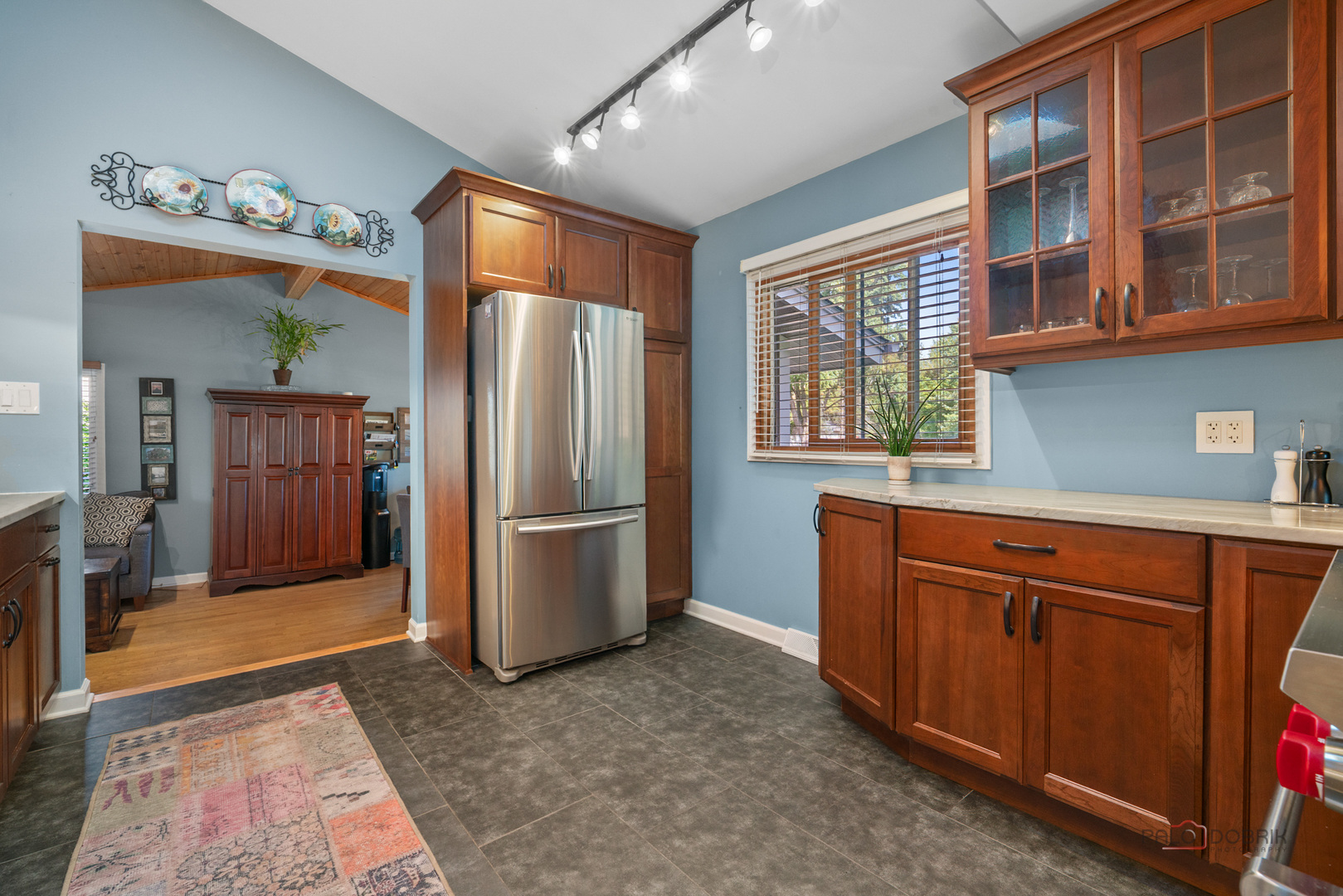 30408 N Oak Grove Avenue, Libertyville, IL 60048