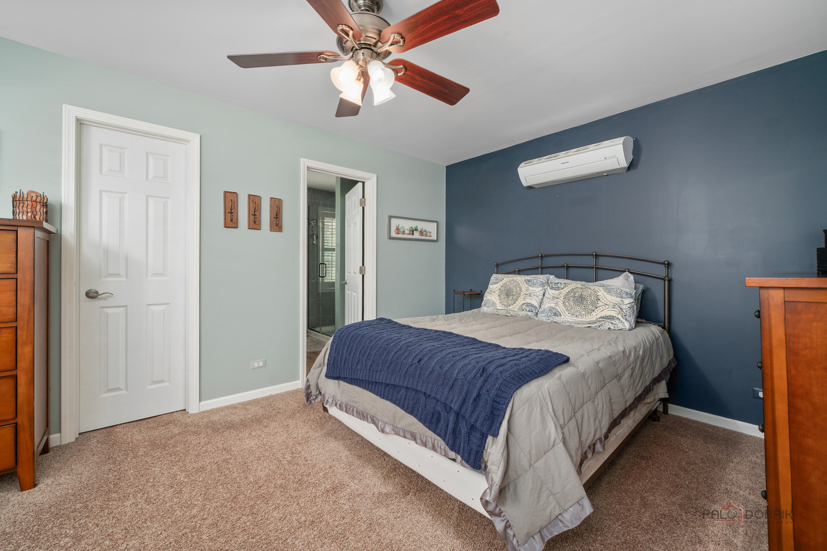 30408 N Oak Grove Avenue, Libertyville, IL 60048