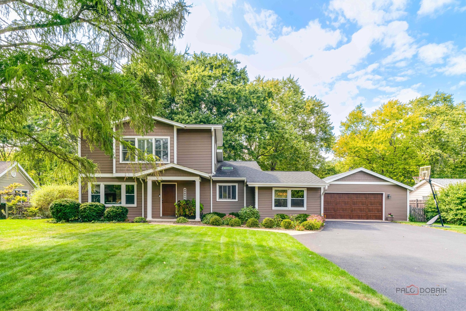 30408 N Oak Grove Avenue, Libertyville, IL 60048