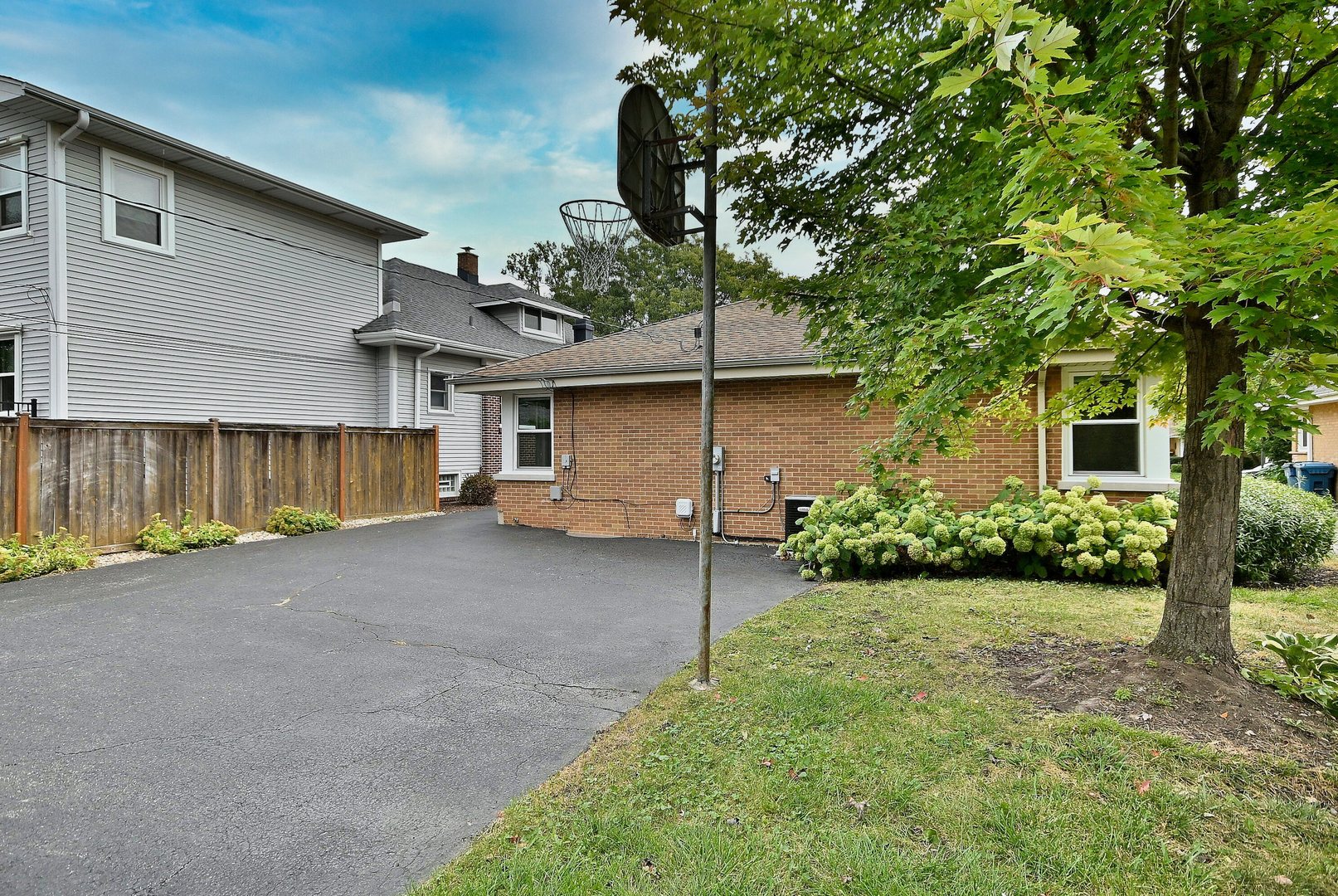 314 N Elm Avenue, Elmhurst, IL 60126