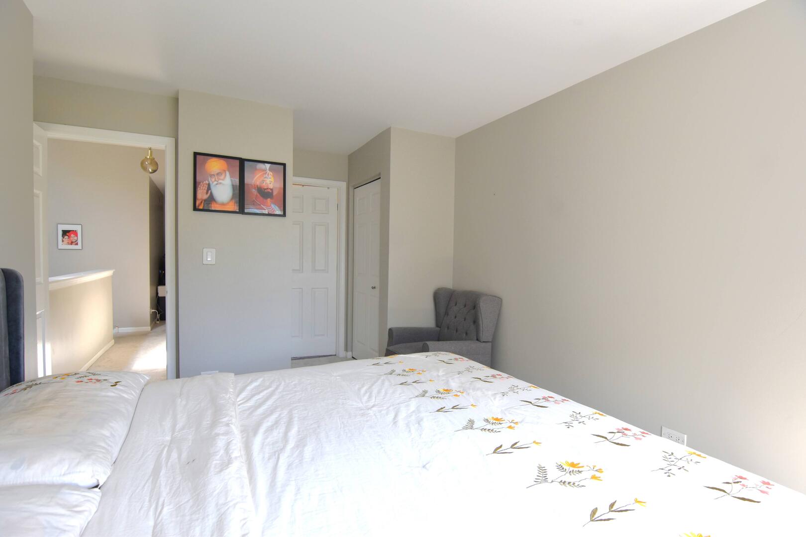 8301 Highpoint Circle #C, Darien, IL 60561