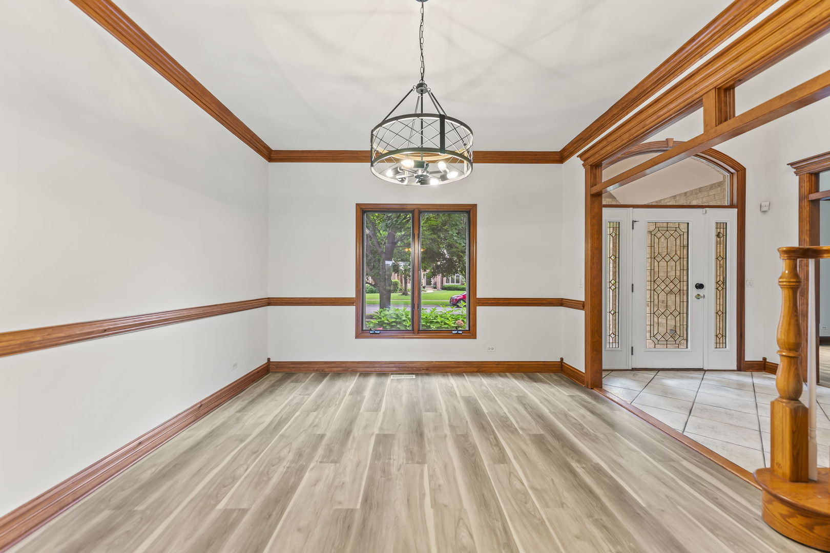 552 WATERS EDGE Drive, South Elgin, IL 60177