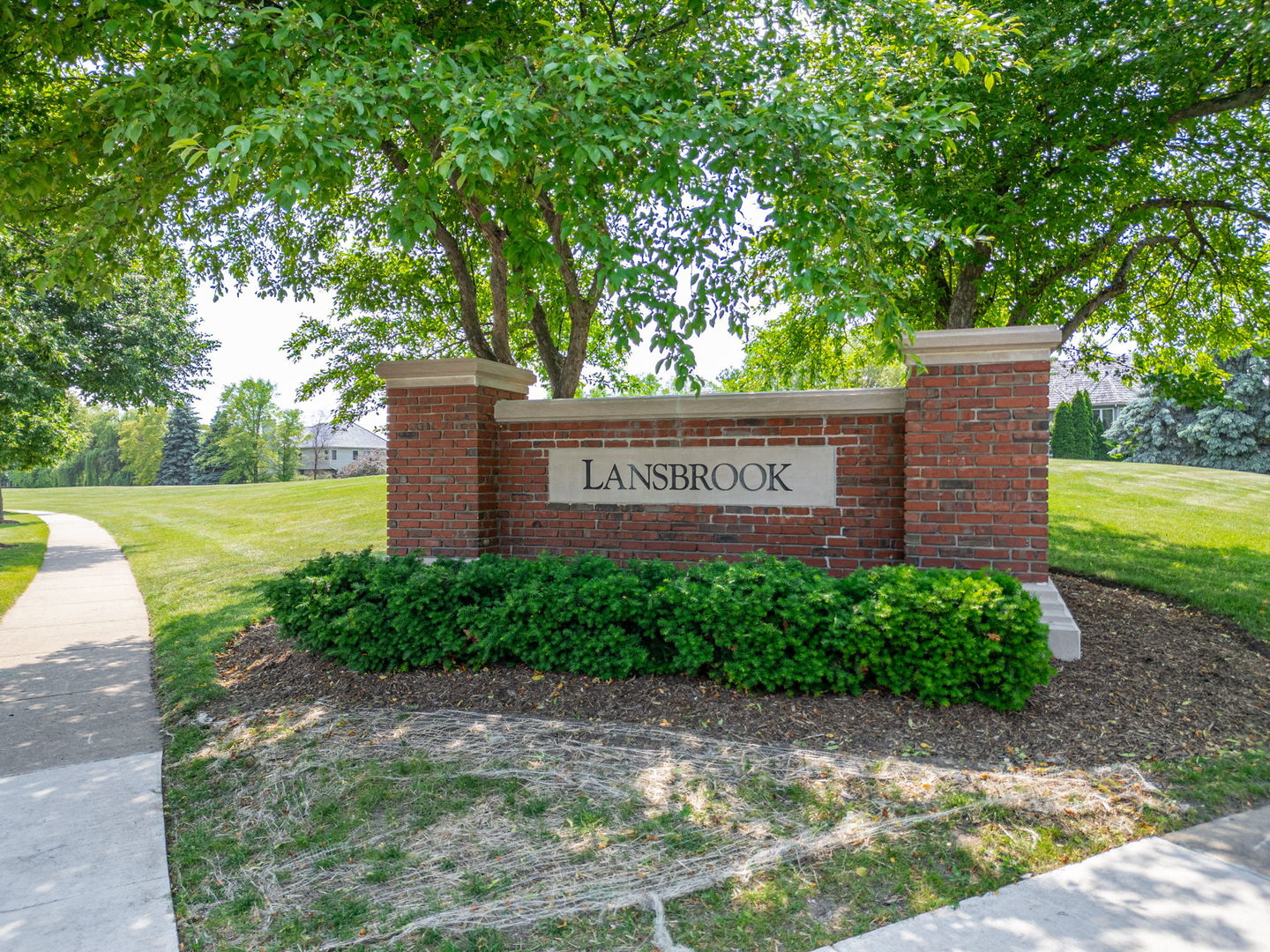 552 WATERS EDGE Drive, South Elgin, IL 60177