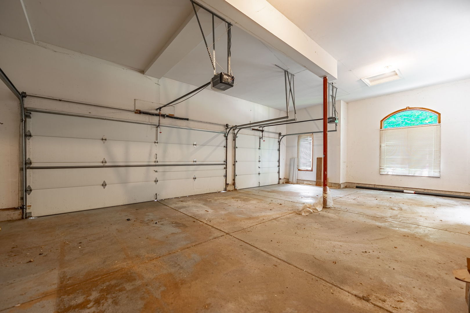 552 WATERS EDGE Drive, South Elgin, IL 60177