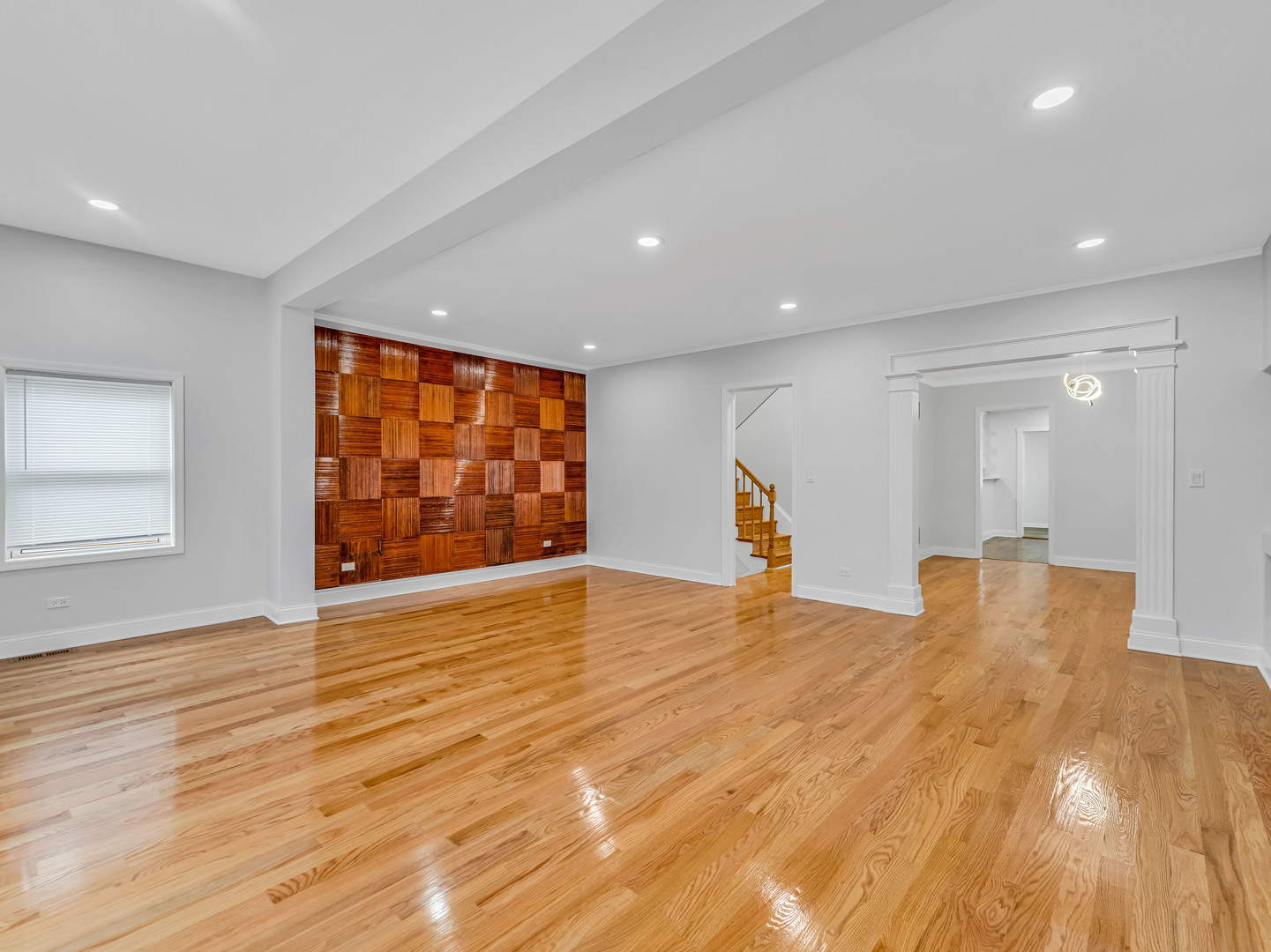 921 N Humphrey Avenue, Oak Park, IL 60302