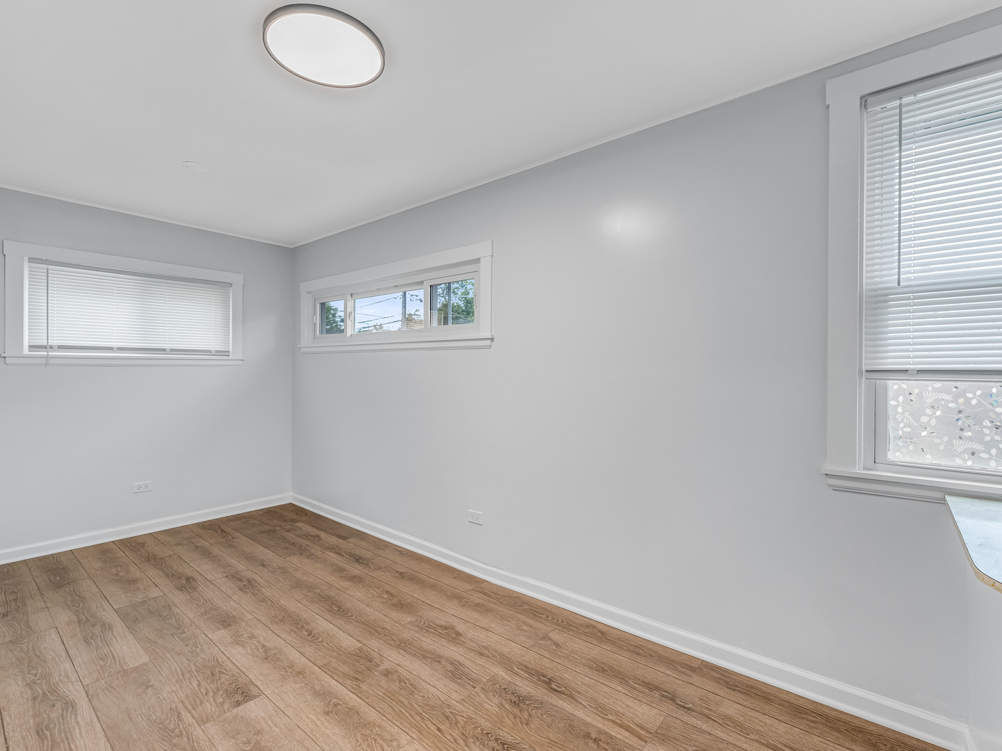 921 N Humphrey Avenue, Oak Park, IL 60302