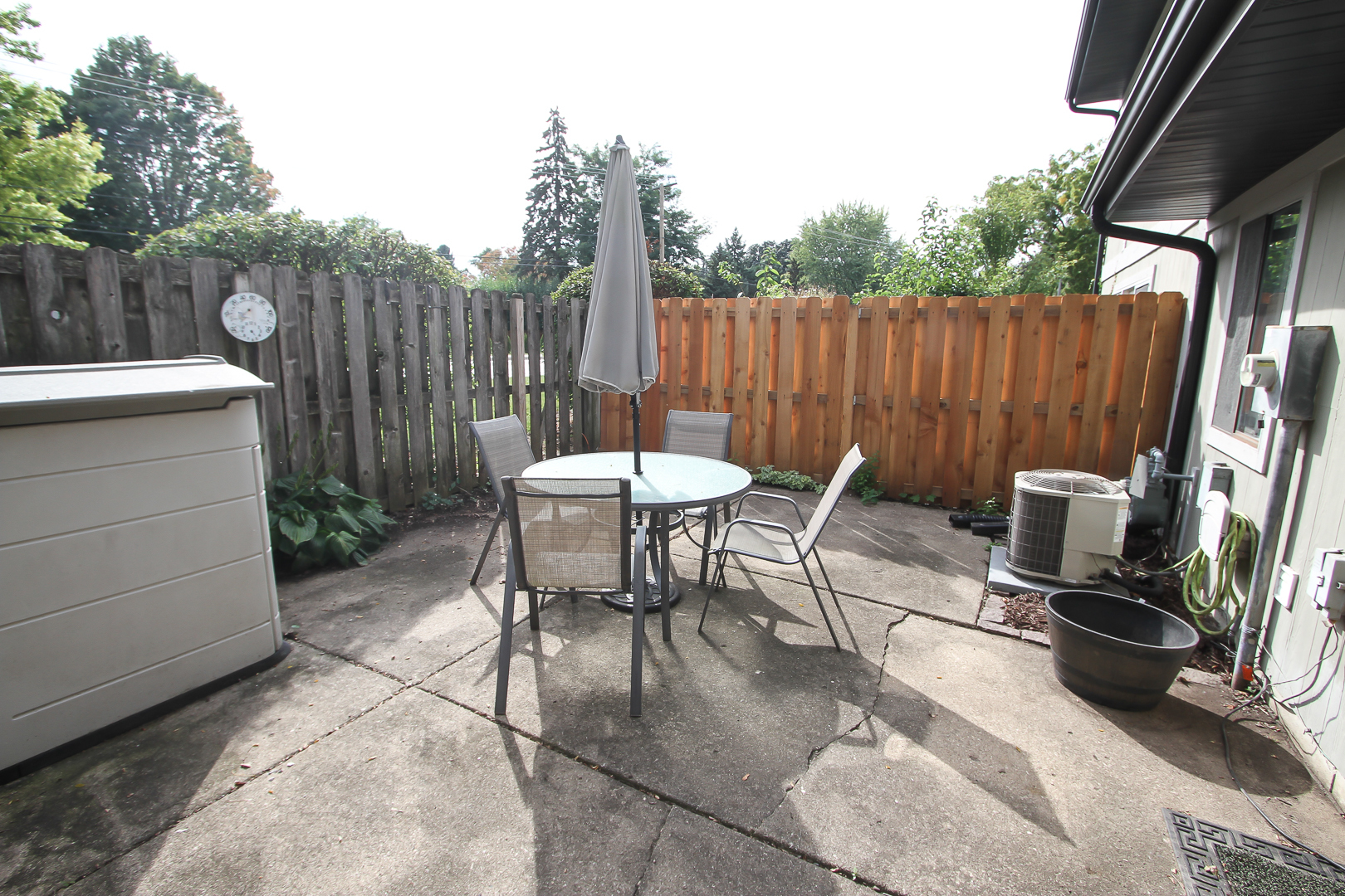 3 Garden Crescent Court, Elgin, IL 60123