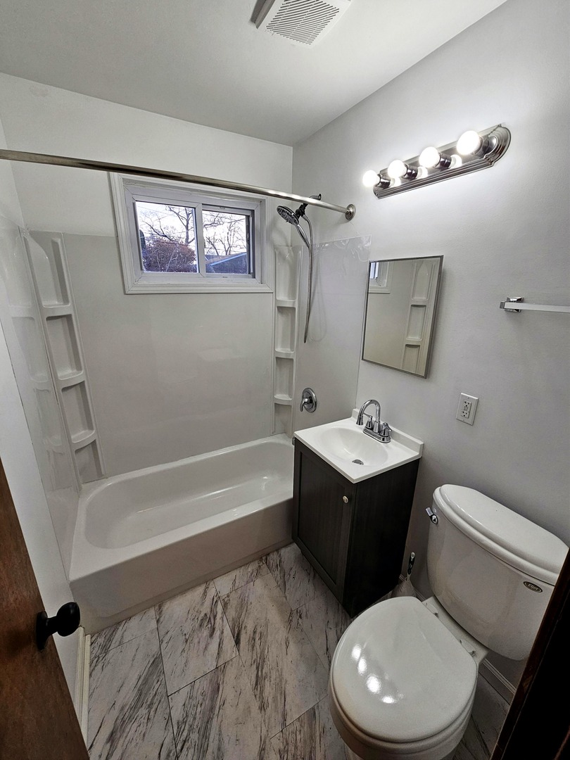 2226 Marmion Avenue, Joliet, IL 60436