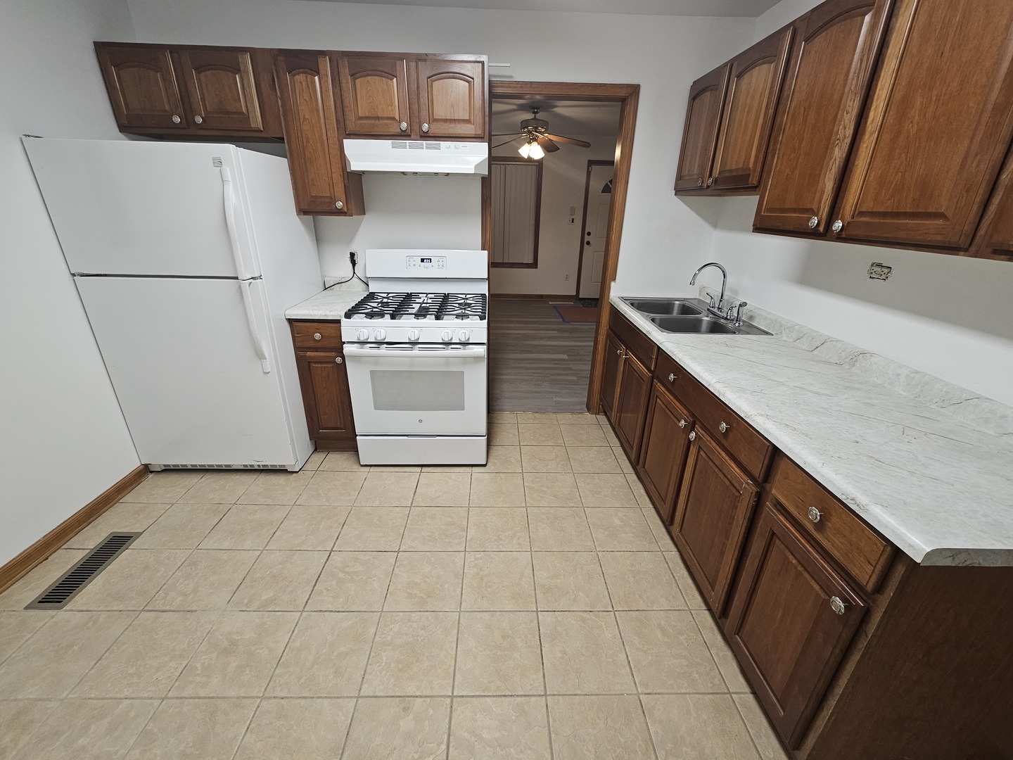 2226 Marmion Avenue, Joliet, IL 60436