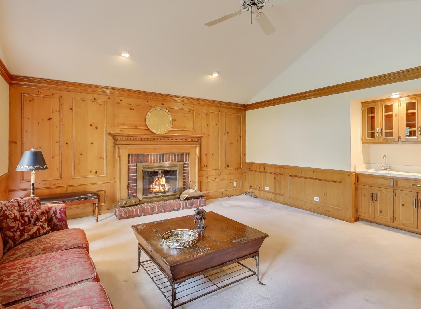 626 Alexandria Drive, Naperville, IL 60565