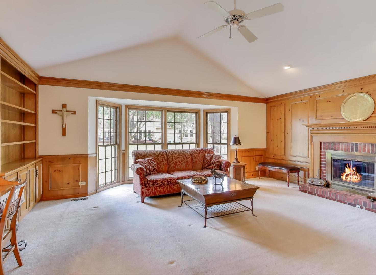 626 Alexandria Drive, Naperville, IL 60565