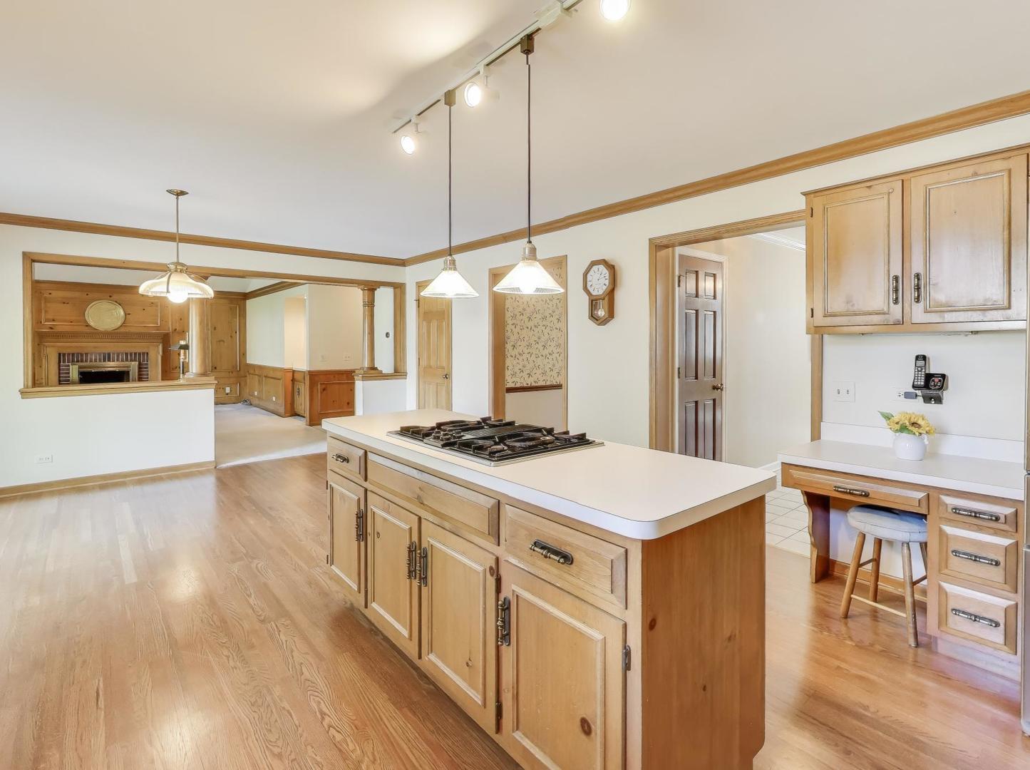 626 Alexandria Drive, Naperville, IL 60565