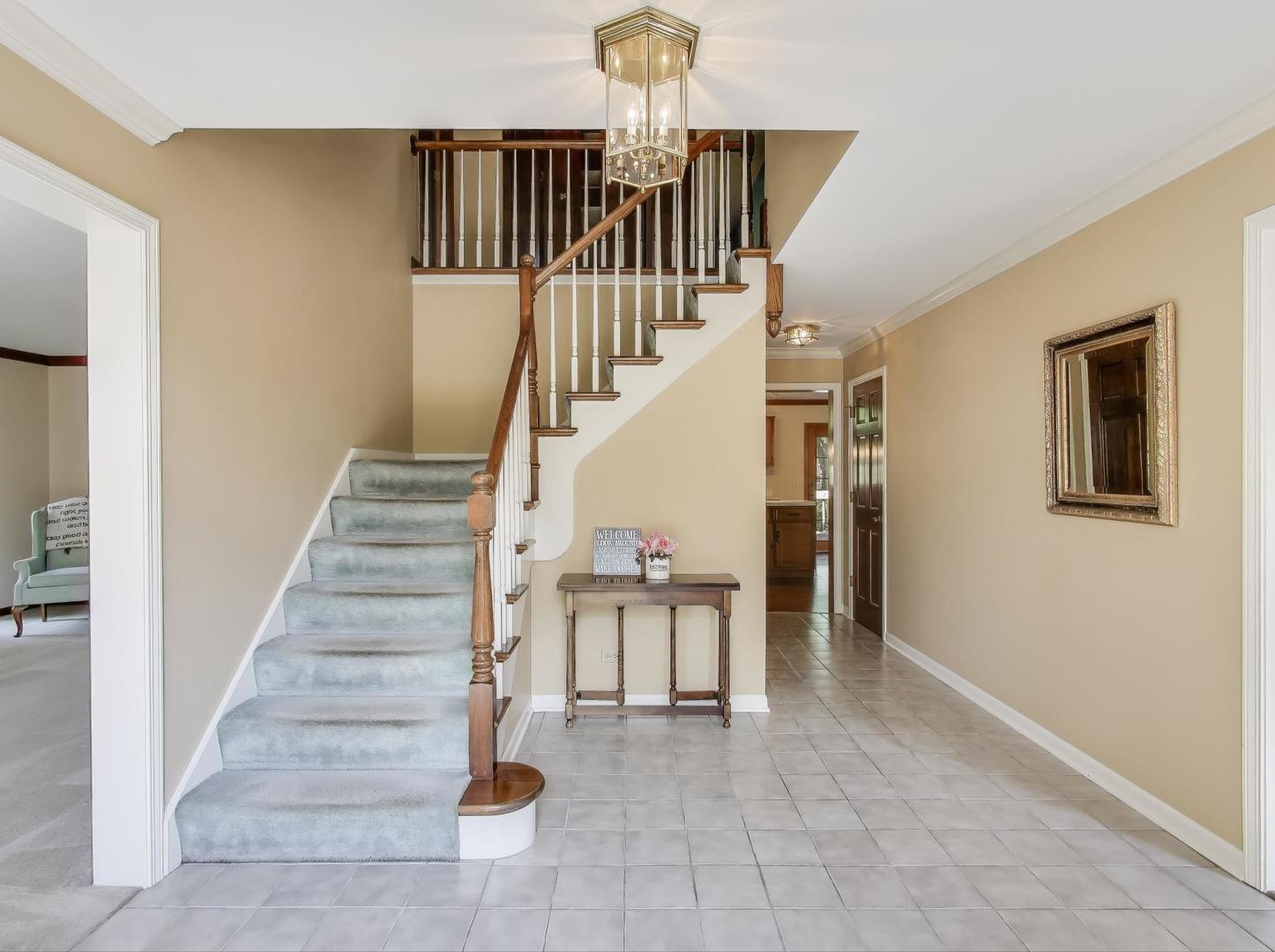 626 Alexandria Drive, Naperville, IL 60565