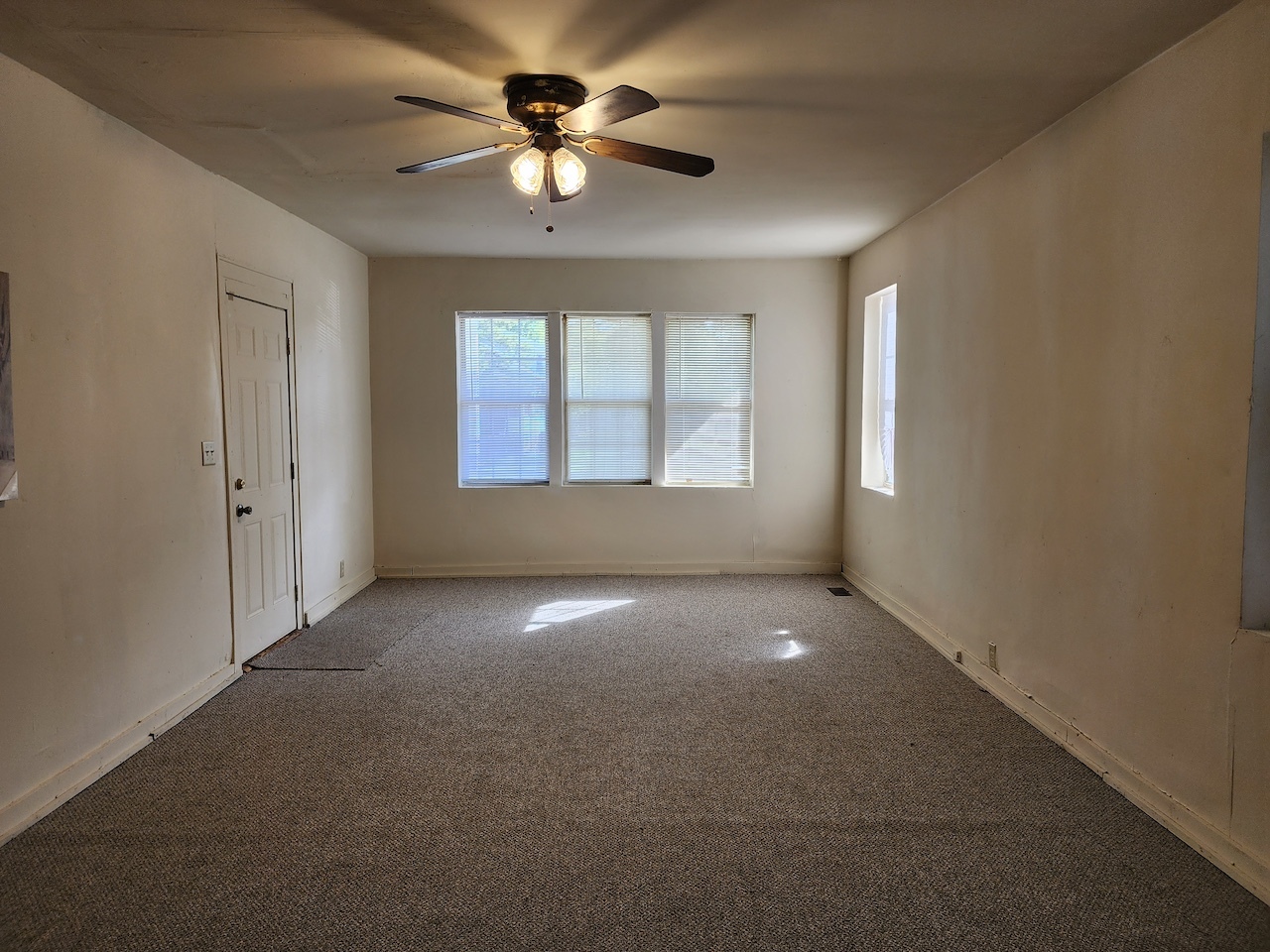 15626 Myrtle Avenue, Harvey, IL 60426