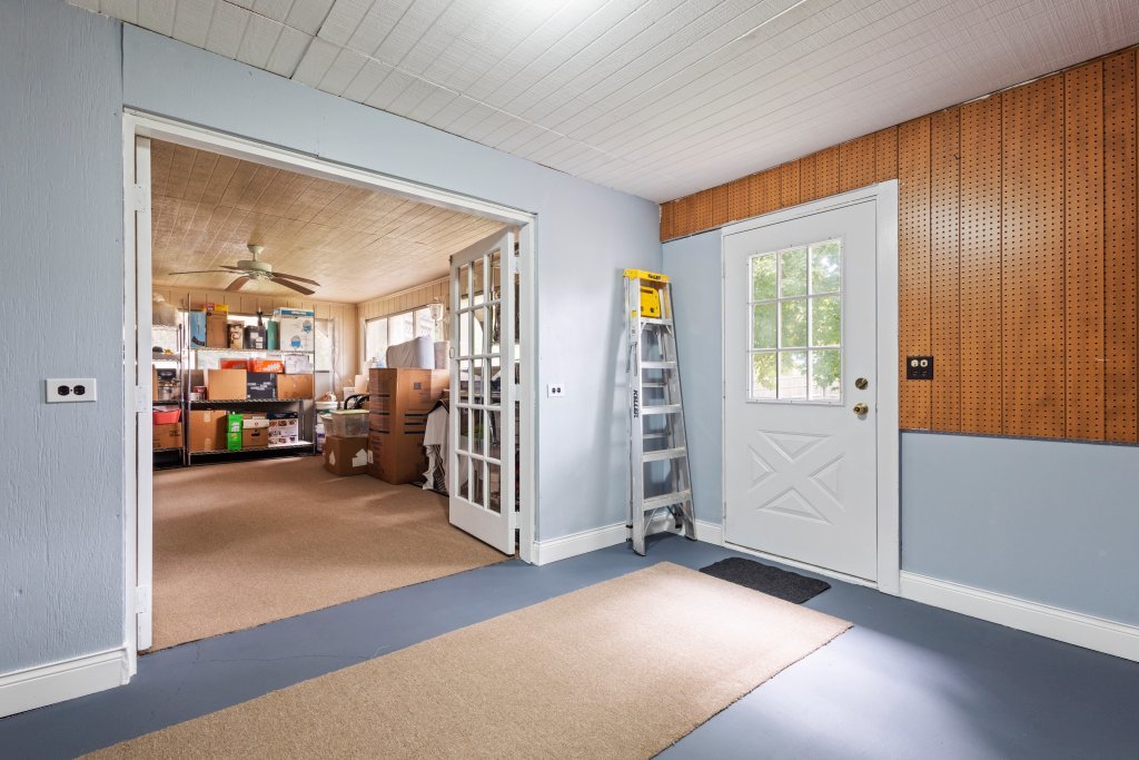 2004 E Parkview Circle, Hoffman Estates, IL 60169