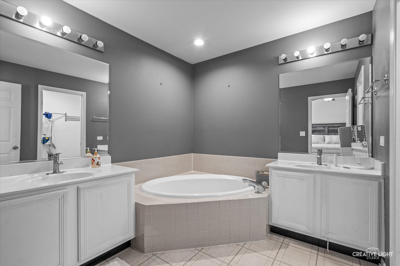 1116 Village Center Parkway #4, Aurora, IL 60506