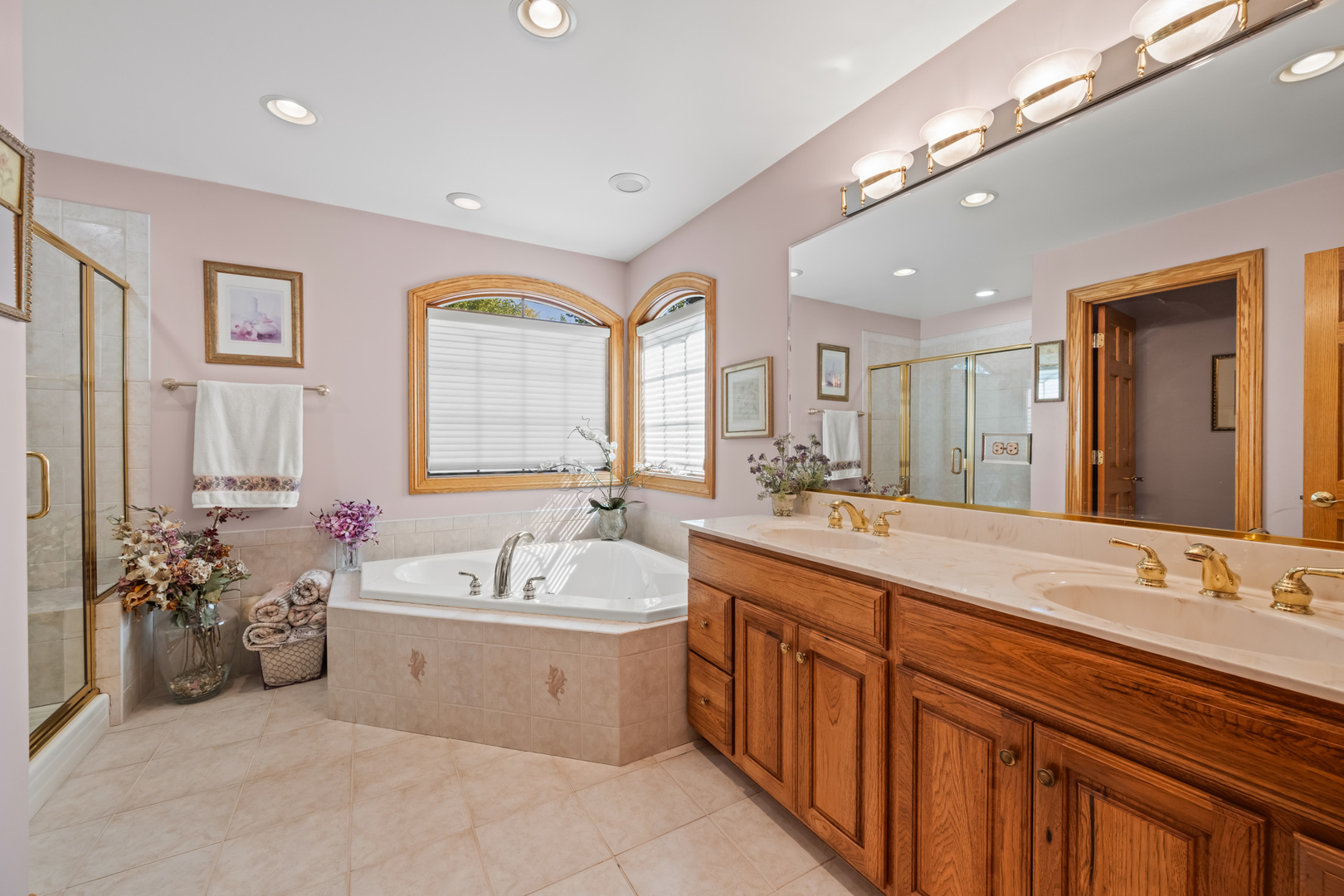 429 W KENILWORTH Avenue, Palatine, IL 60067