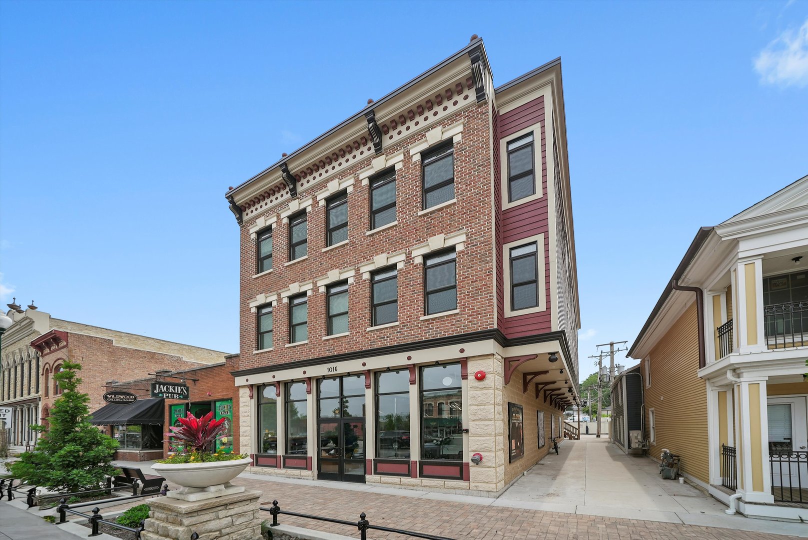 1016 State Street, Lockport, IL 60441